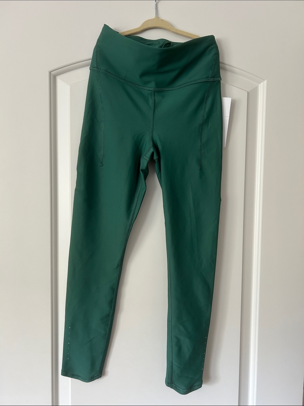 NWT Athleta Green XS Pacesetter 7/8 Tights
